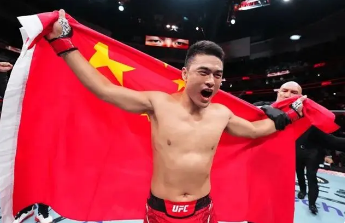 中国UFC终极格斗冠军赛选手张名扬